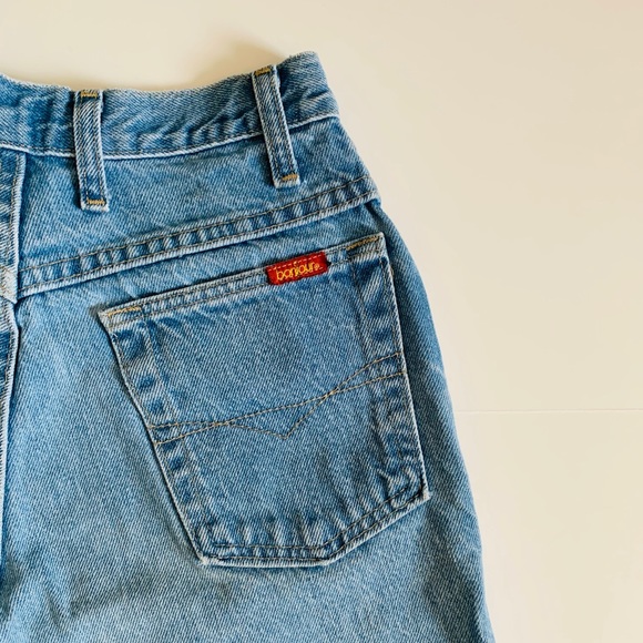 Distressed Mom Jean! Perfect Closet Basic. Sz 4 🤍 - Picture 5 of 5